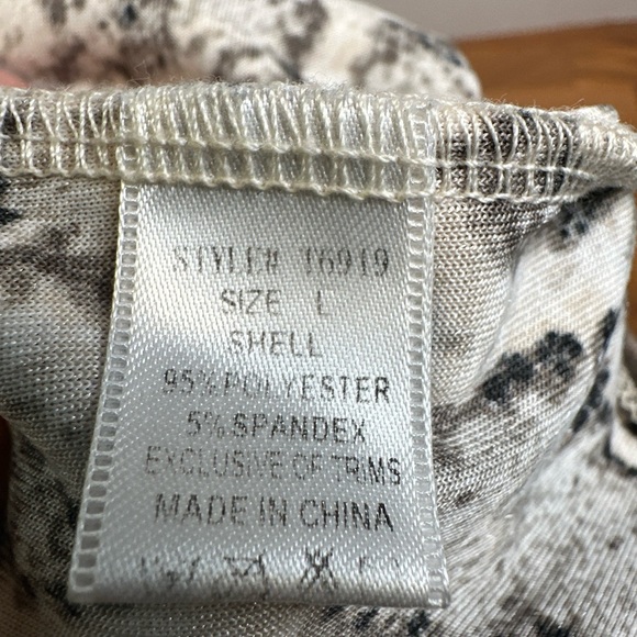 Akira Crushed Velvet Snake Print Crop Tank Cowl Neck Size Large - Picture 5 of 6